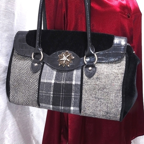 ELEGANT Black Velvet Plaid Houndstooth PURSE Bag with Crystal Decor & Sparkle - Picture 3 of 11